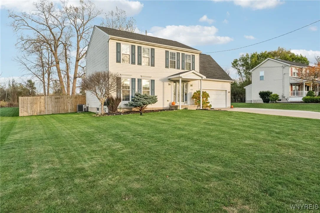 6023 Shoreham Drive, Hamburg, New York 14085, Hamburg, New York 14085, 4 Bedrooms Bedrooms, 7 Rooms Rooms,1 BathroomBathrooms,Residential,For Sale,6023 Shoreham Drive, Hamburg, New York 14085,0,B1648644