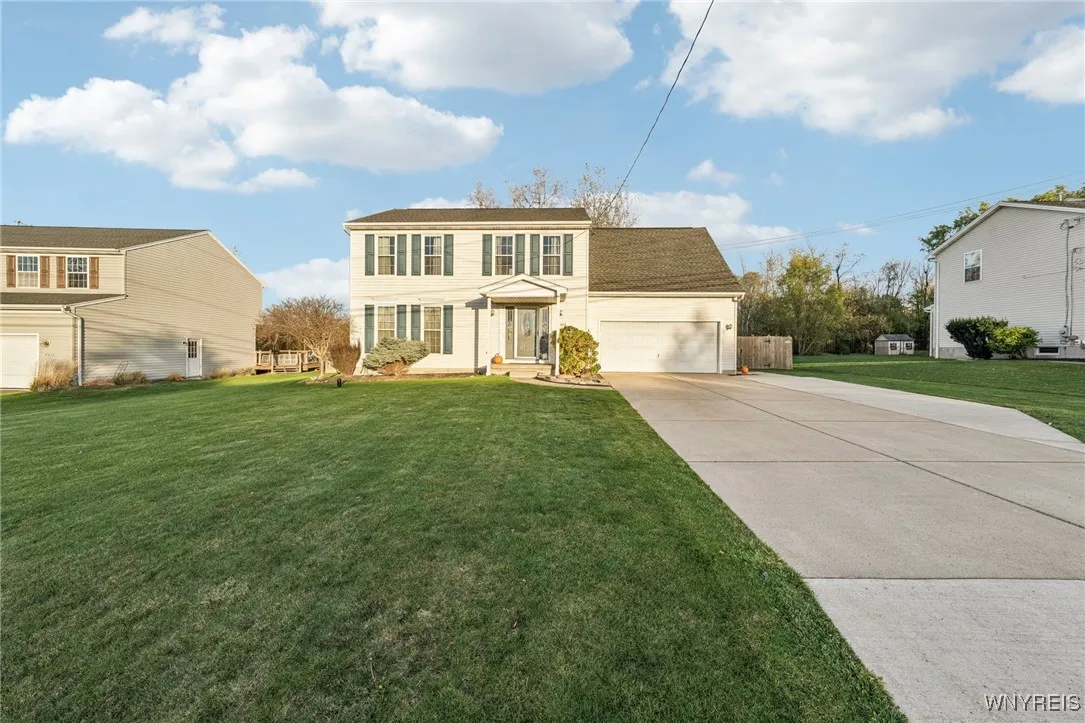 6023 Shoreham Drive, Hamburg, New York 14085, Hamburg, New York 14085, 4 Bedrooms Bedrooms, 7 Rooms Rooms,1 BathroomBathrooms,Residential,For Sale,6023 Shoreham Drive, Hamburg, New York 14085,0,B1648644