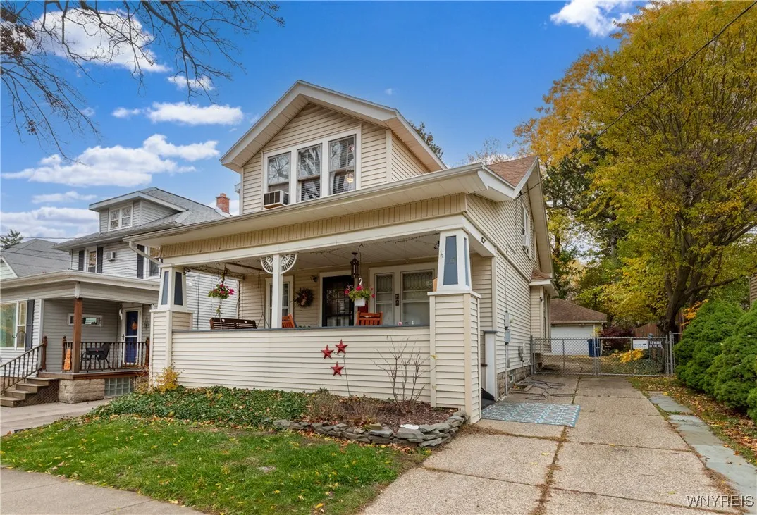 73 Springville Avenue, Amherst, New York 14226, Amherst, New York 14226, 4 Bedrooms Bedrooms, 6 Rooms Rooms,2 BathroomsBathrooms,Residential,For Sale,73 Springville Avenue, Amherst, New York 14226,0,B1649115