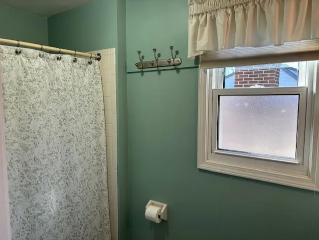 302 Northwood Drive, Greece, New York 14612, Greece, New York 14612, 3 Bedrooms Bedrooms, 9 Rooms Rooms,2 BathroomsBathrooms,Residential,For Sale,302 Northwood Drive, Greece, New York 14612,0,R1648991