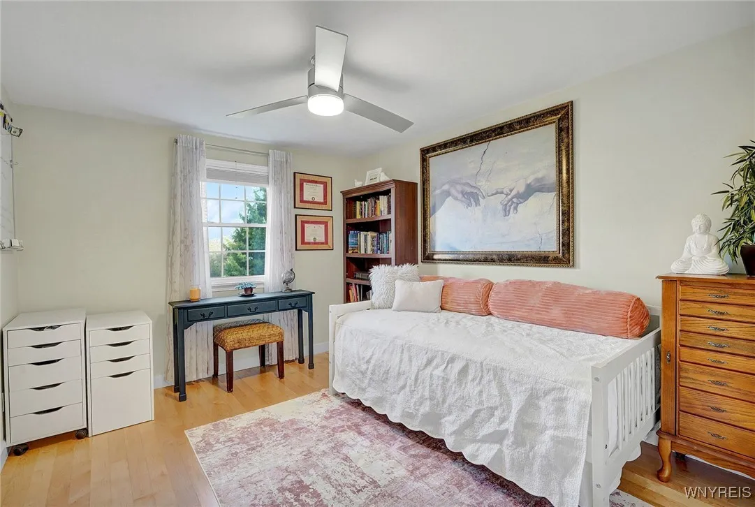 Guest bedroom or office