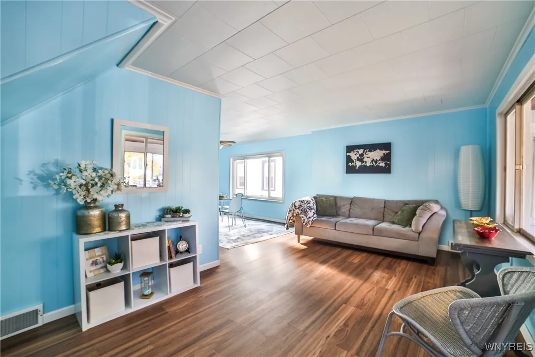 176 Lasalle Avenue, Tonawanda, New York 14217, Tonawanda, New York 14217, 4 Bedrooms Bedrooms, 8 Rooms Rooms,2 BathroomsBathrooms,Residential,For Sale,176 Lasalle Avenue, Tonawanda, New York 14217,0,B1649248