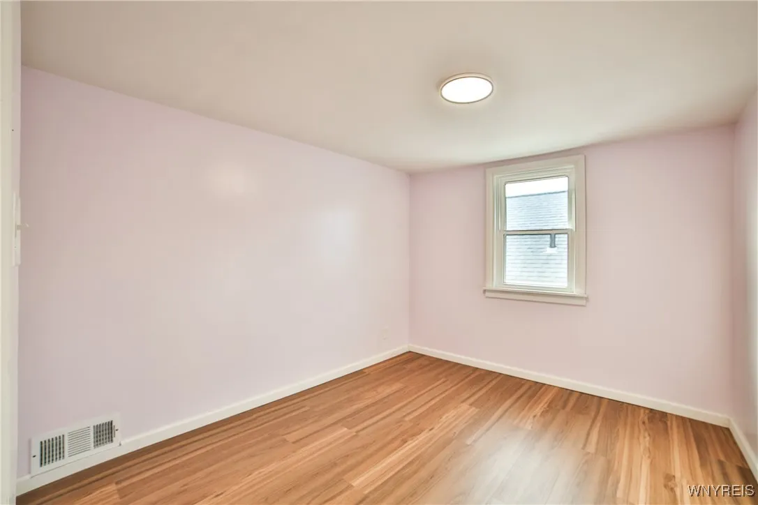 176 Lasalle Avenue, Tonawanda, New York 14217, Tonawanda, New York 14217, 4 Bedrooms Bedrooms, ,2 BathroomsBathrooms,Residential,For Sale,176 Lasalle Avenue, Tonawanda, New York 14217,0,B1649258