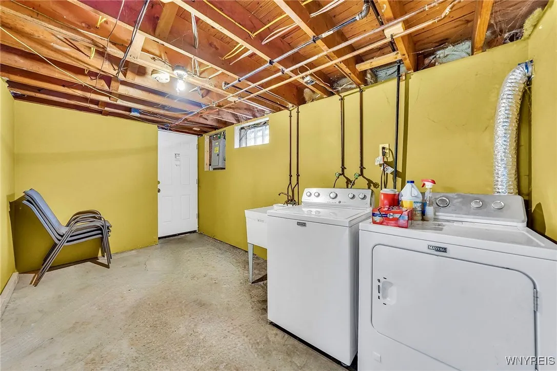 61 Mitchell Drive, Tonawanda, New York 14150, Tonawanda, New York 14150, 3 Bedrooms Bedrooms, 6 Rooms Rooms,1 BathroomBathrooms,Residential,For Sale,61 Mitchell Drive, Tonawanda, New York 14150,0,B1647425