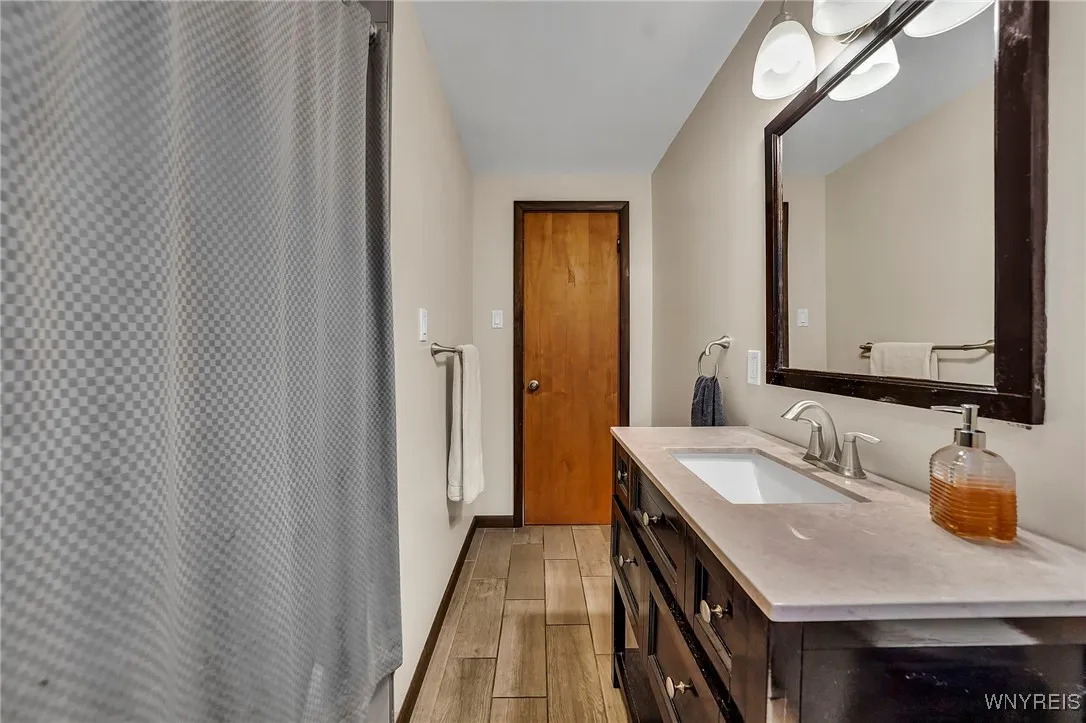 61 Mitchell Drive, Tonawanda, New York 14150, Tonawanda, New York 14150, 3 Bedrooms Bedrooms, 6 Rooms Rooms,1 BathroomBathrooms,Residential,For Sale,61 Mitchell Drive, Tonawanda, New York 14150,0,B1647425