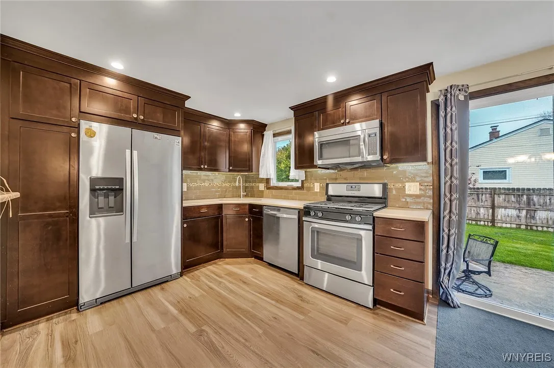 61 Mitchell Drive, Tonawanda, New York 14150, Tonawanda, New York 14150, 3 Bedrooms Bedrooms, 6 Rooms Rooms,1 BathroomBathrooms,Residential,For Sale,61 Mitchell Drive, Tonawanda, New York 14150,0,B1647425