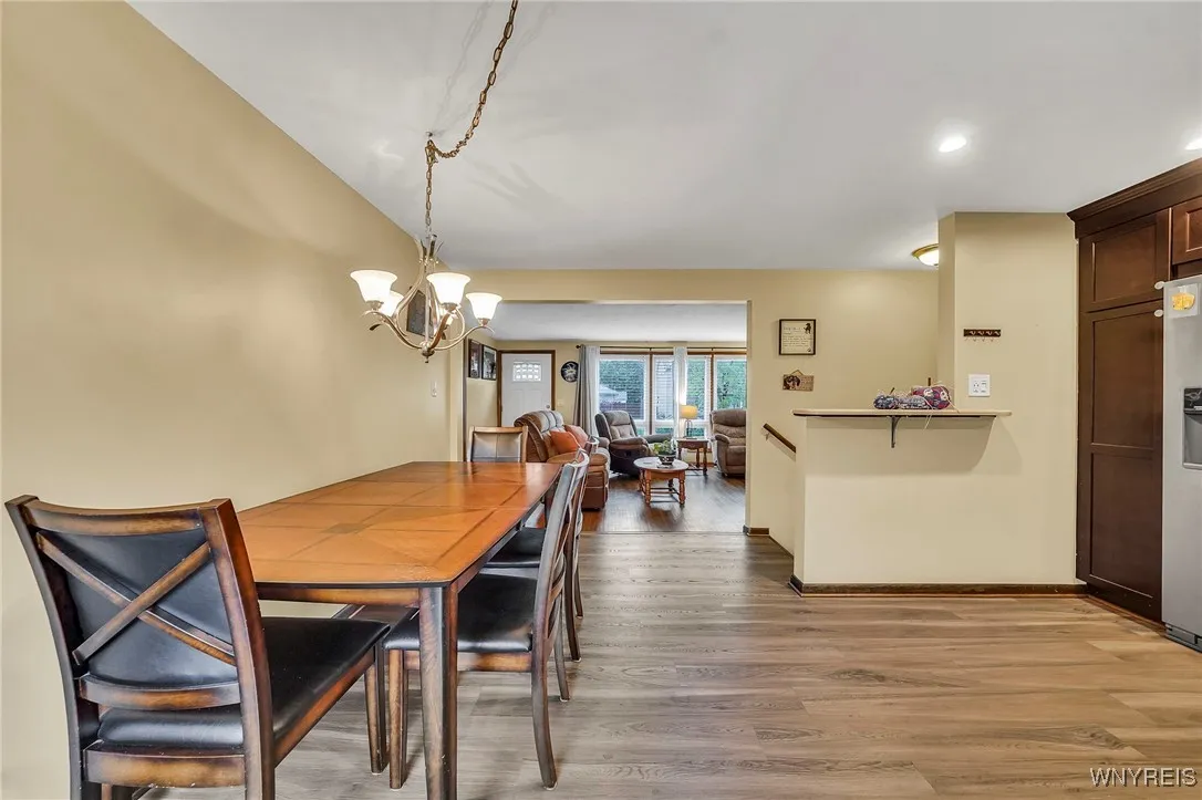 61 Mitchell Drive, Tonawanda, New York 14150, Tonawanda, New York 14150, 3 Bedrooms Bedrooms, 6 Rooms Rooms,1 BathroomBathrooms,Residential,For Sale,61 Mitchell Drive, Tonawanda, New York 14150,0,B1647425