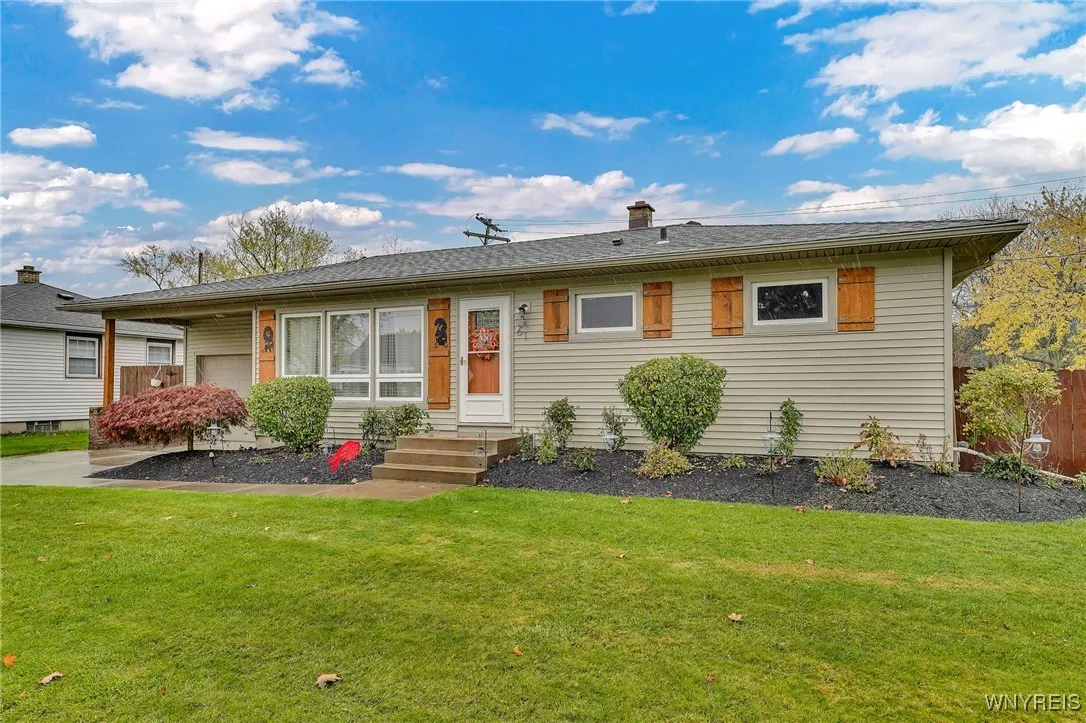 61 Mitchell Drive, Tonawanda, New York 14150, Tonawanda, New York 14150, 3 Bedrooms Bedrooms, 6 Rooms Rooms,1 BathroomBathrooms,Residential,For Sale,61 Mitchell Drive, Tonawanda, New York 14150,0,B1647425