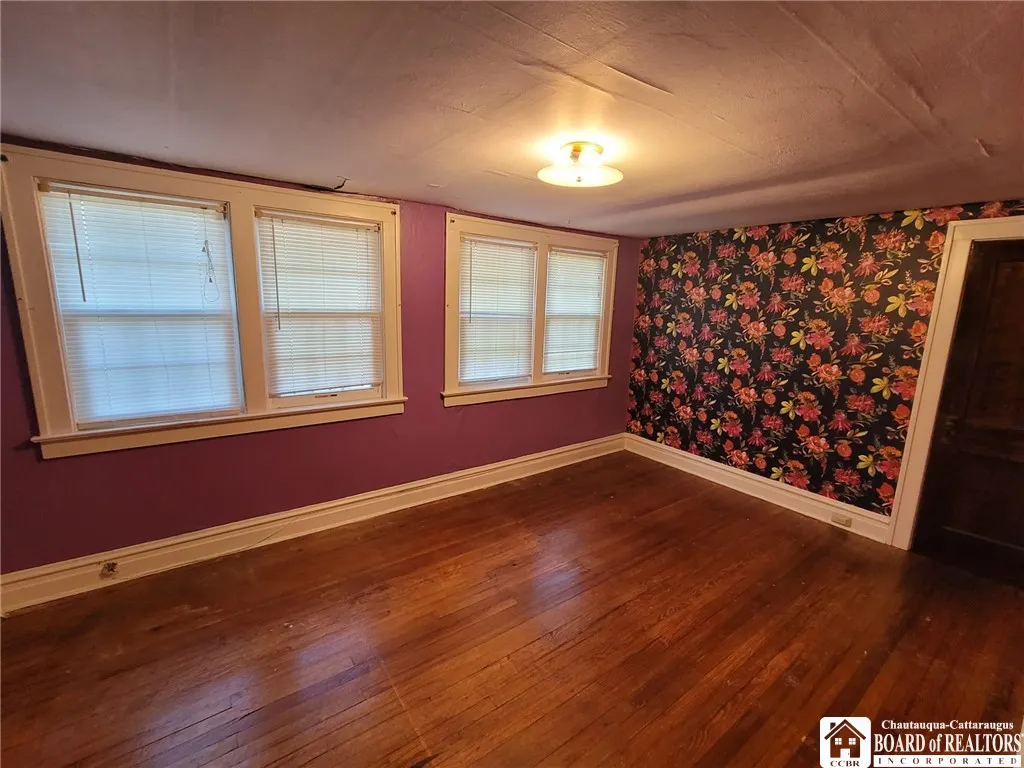 85 Dearborn Street, Jamestown, New York 14701, Jamestown, New York 14701, 2 Bedrooms Bedrooms, 6 Rooms Rooms,1 BathroomBathrooms,Residential,For Sale,85 Dearborn Street, Jamestown, New York 14701,0,R1646871