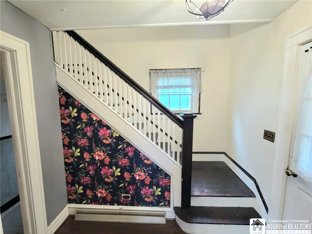 85 Dearborn Street, Jamestown, New York 14701, Jamestown, New York 14701, 2 Bedrooms Bedrooms, 6 Rooms Rooms,1 BathroomBathrooms,Residential,For Sale,85 Dearborn Street, Jamestown, New York 14701,0,R1646871