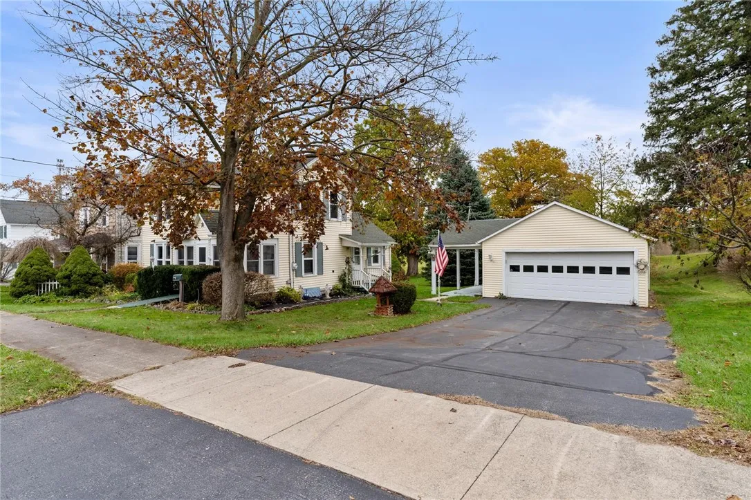 22 Franklin Street, Phelps, New York 14532, Phelps, New York 14532, 3 Bedrooms Bedrooms, 7 Rooms Rooms,1 BathroomBathrooms,Residential,For Sale,22 Franklin Street, Phelps, New York 14532,0,R1649398