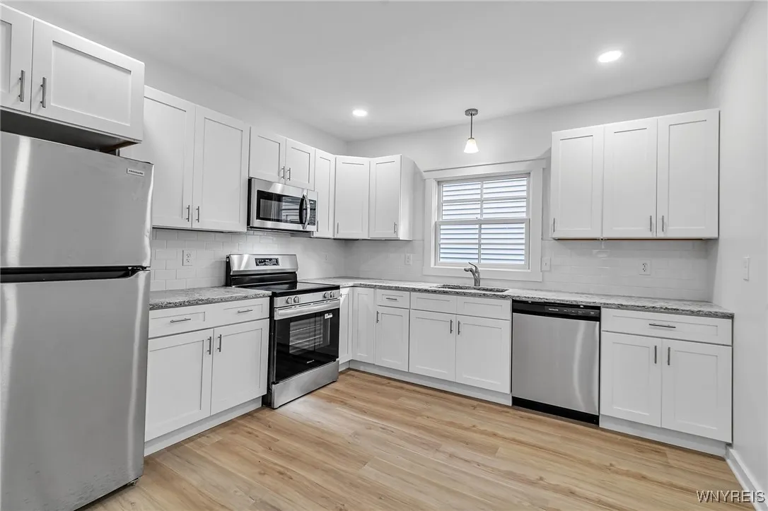 236 Brunswick Boulevard, Buffalo, New York 14208, Buffalo, New York 14208, 5 Bedrooms Bedrooms, ,2 BathroomsBathrooms,Residential,For Sale,236 Brunswick Boulevard, Buffalo, New York 14208,0,B1645596