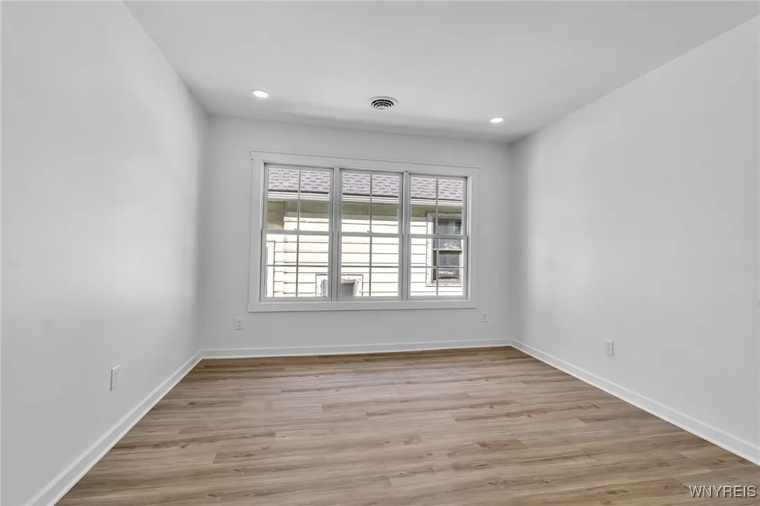 236 Brunswick Boulevard, Buffalo, New York 14208, Buffalo, New York 14208, 5 Bedrooms Bedrooms, ,2 BathroomsBathrooms,Residential,For Sale,236 Brunswick Boulevard, Buffalo, New York 14208,0,B1645596