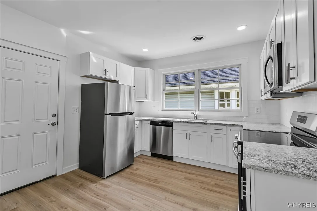 236 Brunswick Boulevard, Buffalo, New York 14208, Buffalo, New York 14208, 5 Bedrooms Bedrooms, ,2 BathroomsBathrooms,Residential,For Sale,236 Brunswick Boulevard, Buffalo, New York 14208,0,B1645596