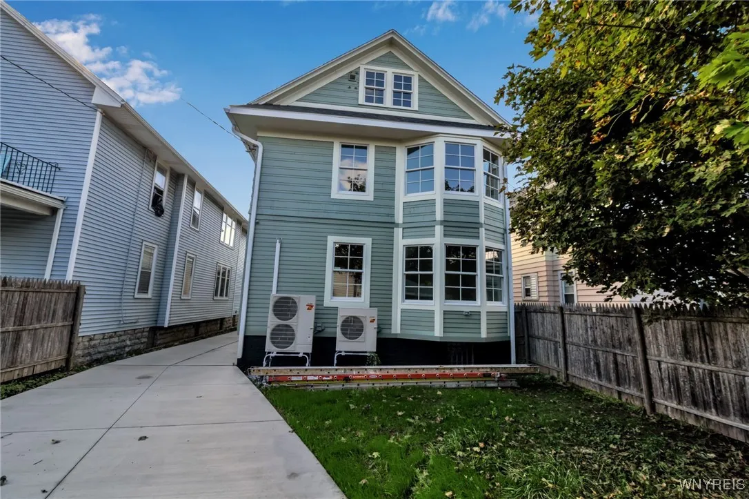 236 Brunswick Boulevard, Buffalo, New York 14208, Buffalo, New York 14208, 5 Bedrooms Bedrooms, ,2 BathroomsBathrooms,Residential,For Sale,236 Brunswick Boulevard, Buffalo, New York 14208,0,B1645596