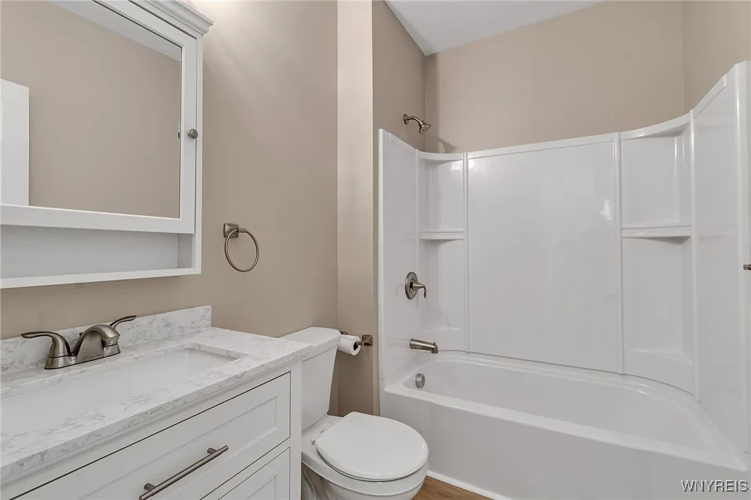 236 Brunswick Boulevard, Buffalo, New York 14208, Buffalo, New York 14208, 5 Bedrooms Bedrooms, ,2 BathroomsBathrooms,Residential,For Sale,236 Brunswick Boulevard, Buffalo, New York 14208,0,B1645596