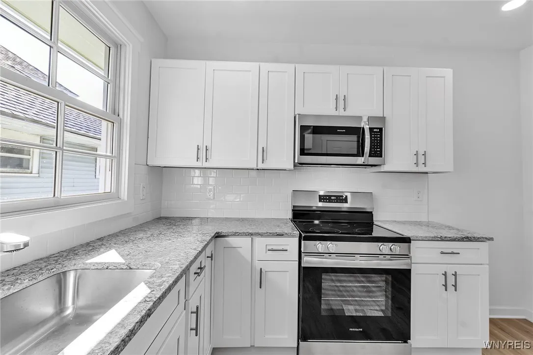 236 Brunswick Boulevard, Buffalo, New York 14208, Buffalo, New York 14208, 5 Bedrooms Bedrooms, ,2 BathroomsBathrooms,Residential,For Sale,236 Brunswick Boulevard, Buffalo, New York 14208,0,B1645596