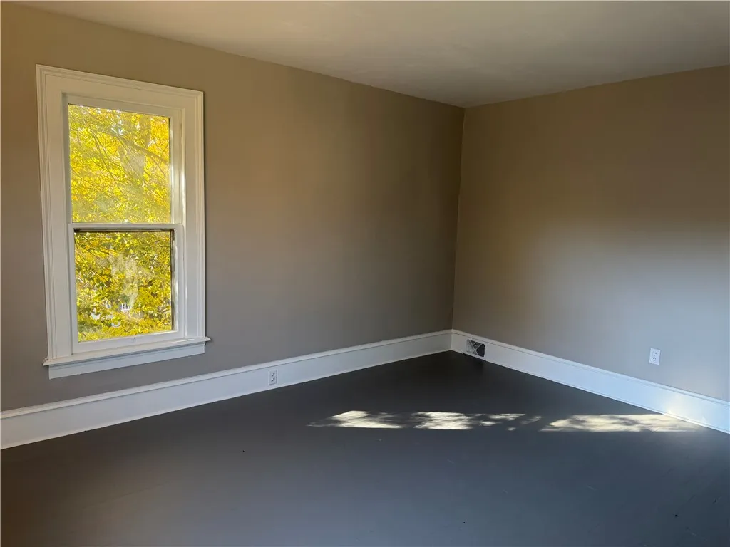 122 West William Street, Bath, New York 14810, Bath, New York 14810, 3 Bedrooms Bedrooms, 10 Rooms Rooms,2 BathroomsBathrooms,Residential,For Sale,122 West William Street, Bath, New York 14810,0,R1649300