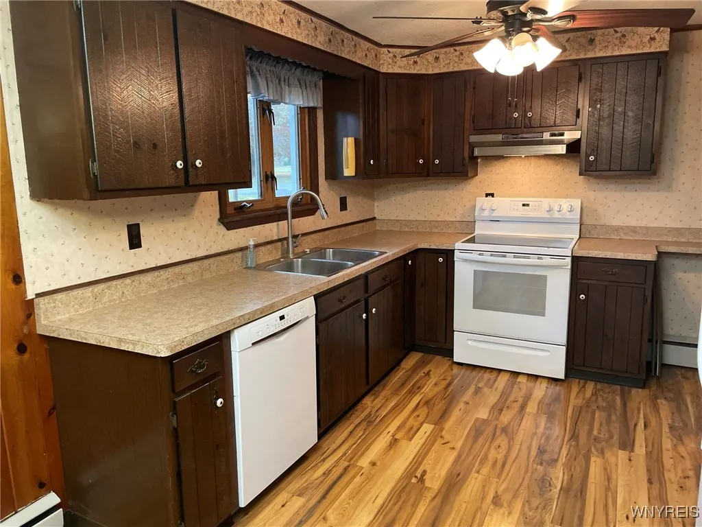 2141 Billington Road, Elma, New York 14052, Elma, New York 14052, 3 Bedrooms Bedrooms, 7 Rooms Rooms,1 BathroomBathrooms,Residential,For Sale,2141 Billington Road, Elma, New York 14052,0,B1649391
