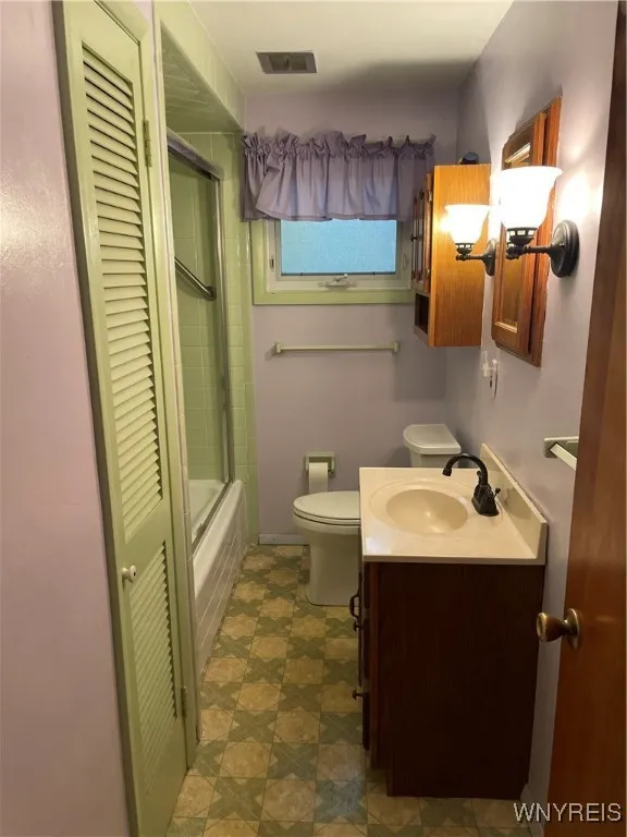 2141 Billington Road, Elma, New York 14052, Elma, New York 14052, 3 Bedrooms Bedrooms, 7 Rooms Rooms,1 BathroomBathrooms,Residential,For Sale,2141 Billington Road, Elma, New York 14052,0,B1649391