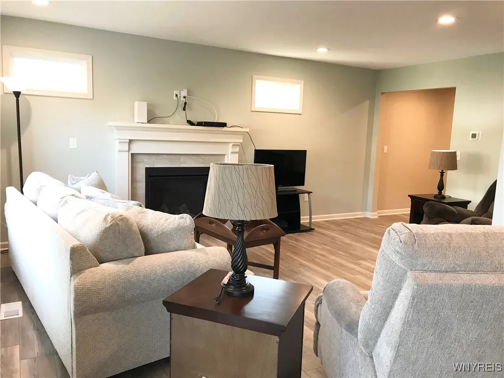 902 Carriage Lane, West Seneca, New York 14224, West Seneca, New York 14224, 2 Bedrooms Bedrooms, 6 Rooms Rooms,1 BathroomBathrooms,Residential,For Sale,902 Carriage Lane, West Seneca, New York 14224,0,B1649337