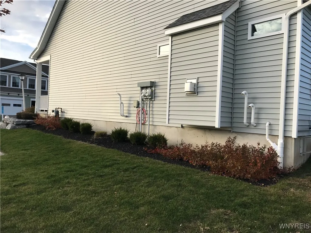 902 Carriage Lane, West Seneca, New York 14224, West Seneca, New York 14224, 2 Bedrooms Bedrooms, 6 Rooms Rooms,1 BathroomBathrooms,Residential,For Sale,902 Carriage Lane, West Seneca, New York 14224,0,B1649337