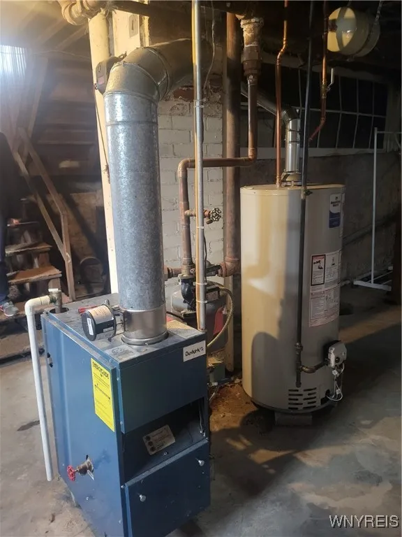 56 Harvey Avenue, Lockport City, New York 14094, Lockport City, New York 14094, 3 Bedrooms Bedrooms, 7 Rooms Rooms,1 BathroomBathrooms,Residential,For Sale,56 Harvey Avenue, Lockport City, New York 14094,0,B1648591