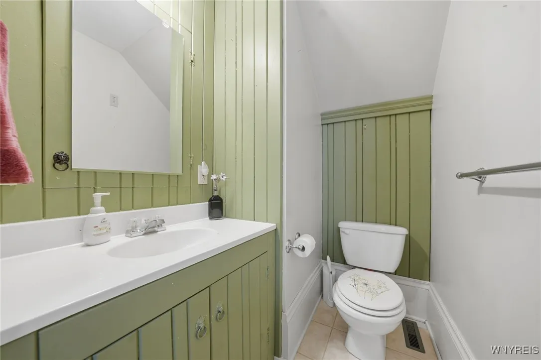 1st floor 
Bedroom Bath