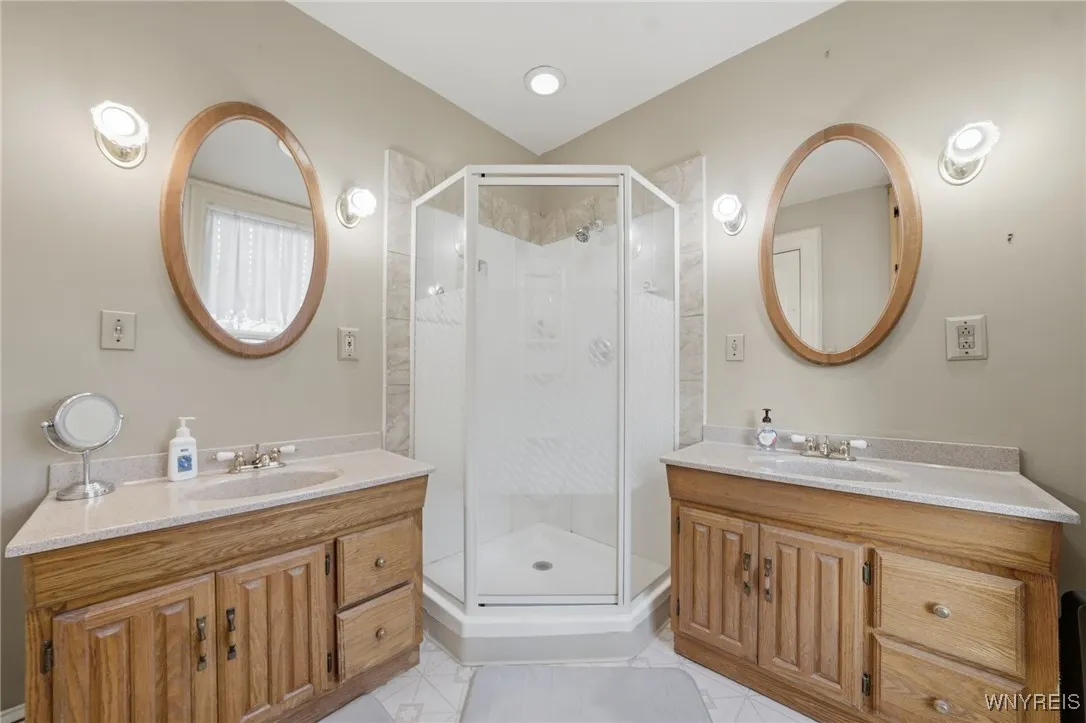 2nd floor primary bedroom bathroom