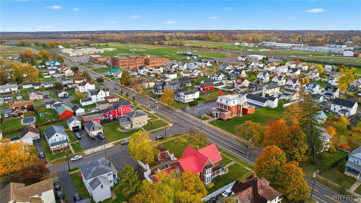 Roy-Hart School Top/middle of photo