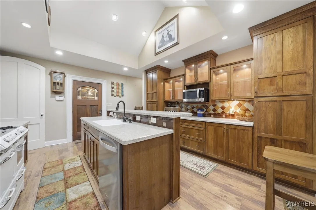 37 State Street, Royalton, New York 14105, Royalton, New York 14105, 5 Bedrooms Bedrooms, 12 Rooms Rooms,3 BathroomsBathrooms,Residential,For Sale,37 State Street, Royalton, New York 14105,0,B1649409