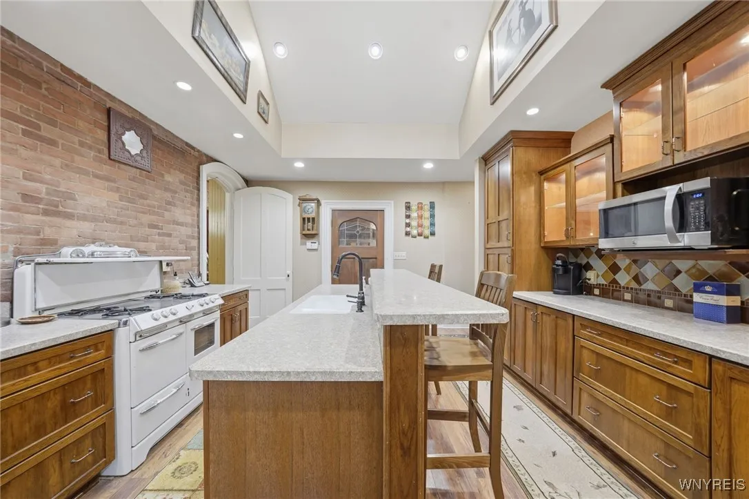 37 State Street, Royalton, New York 14105, Royalton, New York 14105, 5 Bedrooms Bedrooms, 12 Rooms Rooms,3 BathroomsBathrooms,Residential,For Sale,37 State Street, Royalton, New York 14105,0,B1649409