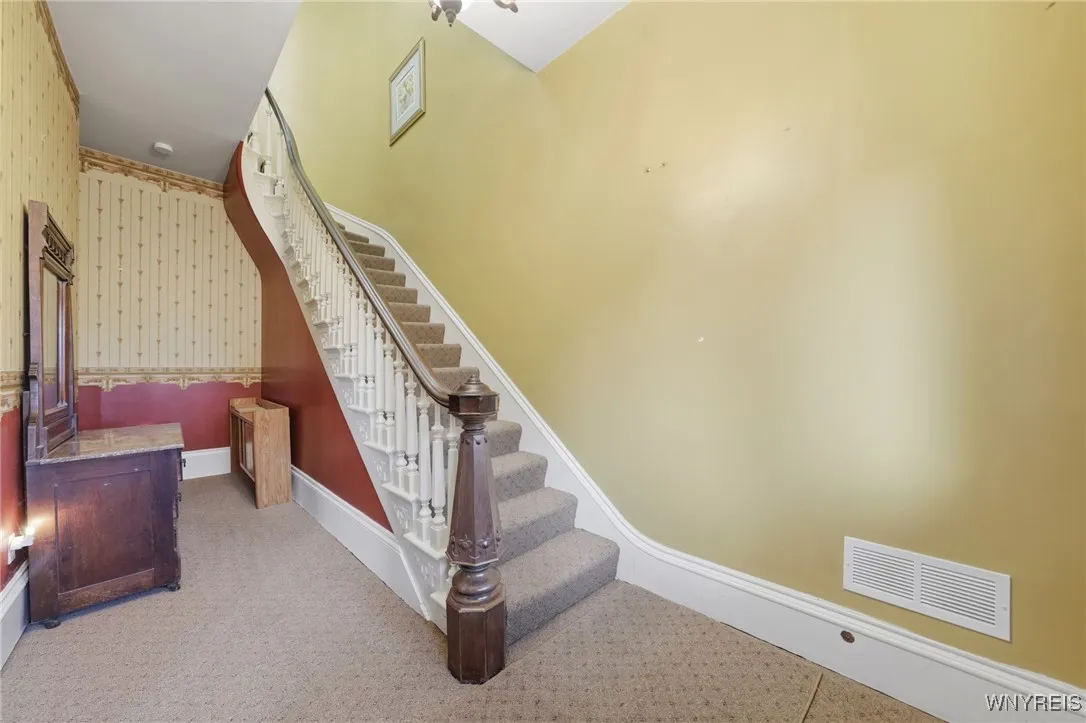 37 State Street, Royalton, New York 14105, Royalton, New York 14105, 5 Bedrooms Bedrooms, 12 Rooms Rooms,3 BathroomsBathrooms,Residential,For Sale,37 State Street, Royalton, New York 14105,0,B1649409