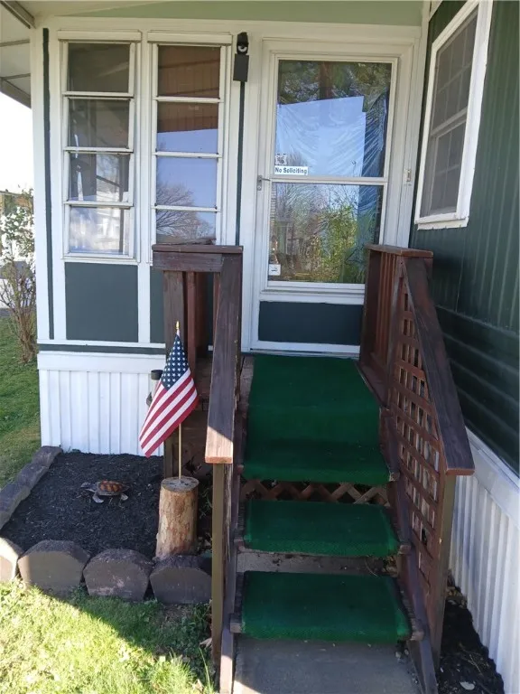 193 Tupper Way, Manchester, New York 14504, Manchester, New York 14504, 1 Bedroom Bedrooms, 4 Rooms Rooms,1 BathroomBathrooms,Residential,For Sale,193 Tupper Way, Manchester, New York 14504,0,R1649140