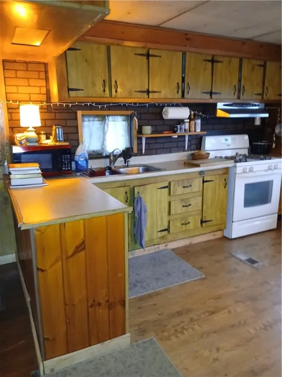 193 Tupper Way, Manchester, New York 14504, Manchester, New York 14504, 1 Bedroom Bedrooms, 4 Rooms Rooms,1 BathroomBathrooms,Residential,For Sale,193 Tupper Way, Manchester, New York 14504,0,R1649140