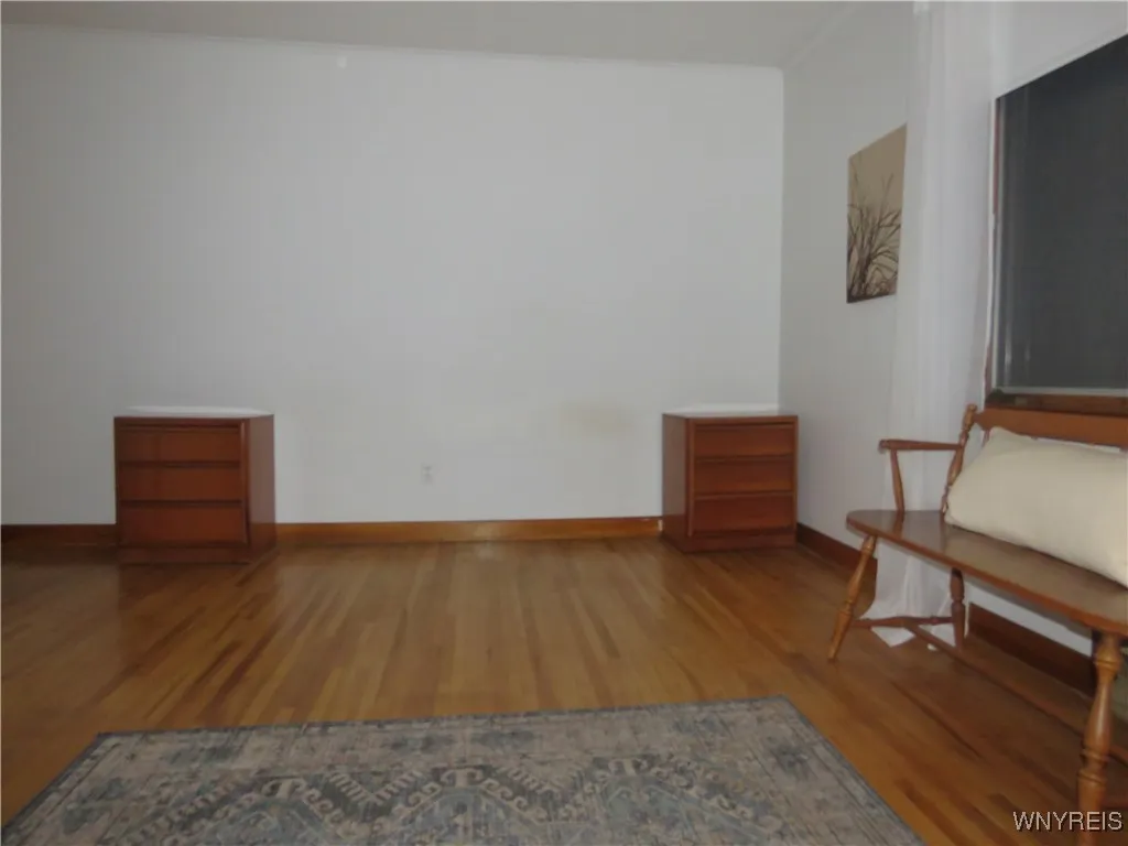 IMG 3524 - 13x14 Bedroom