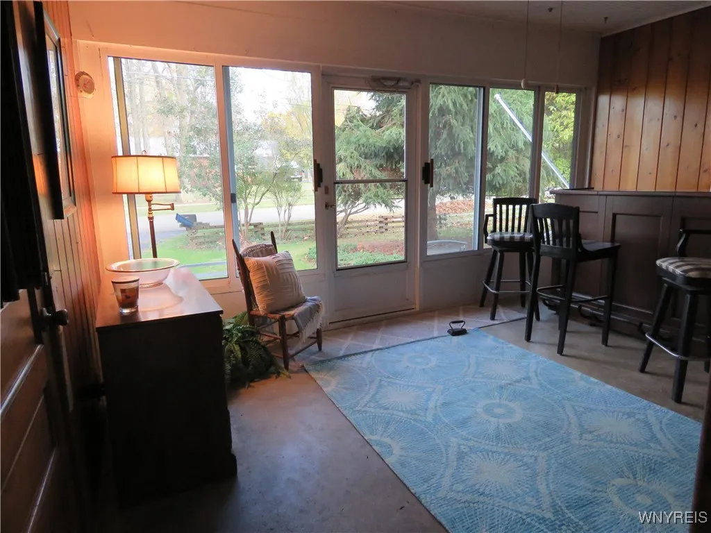 15x10 Enclosed Porch/3 Season Room