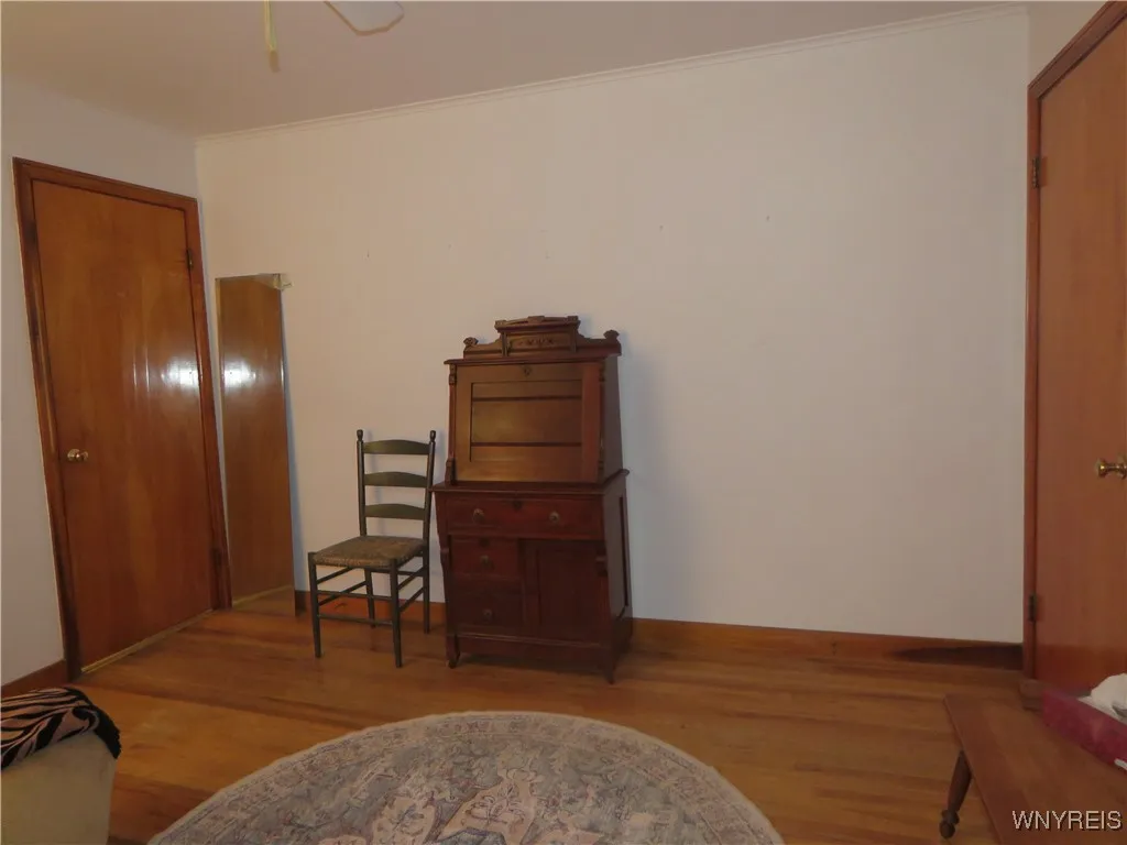 IMG 3508 - 11x12 Bedroom