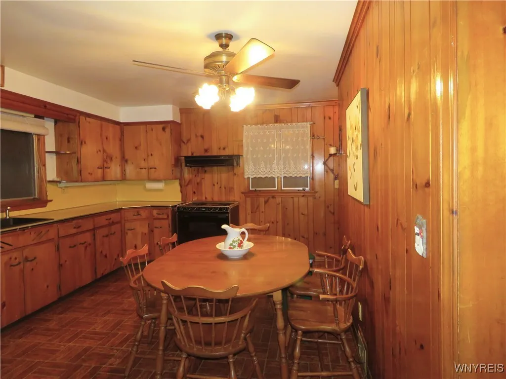 16x11 Kitchen Appliances Included