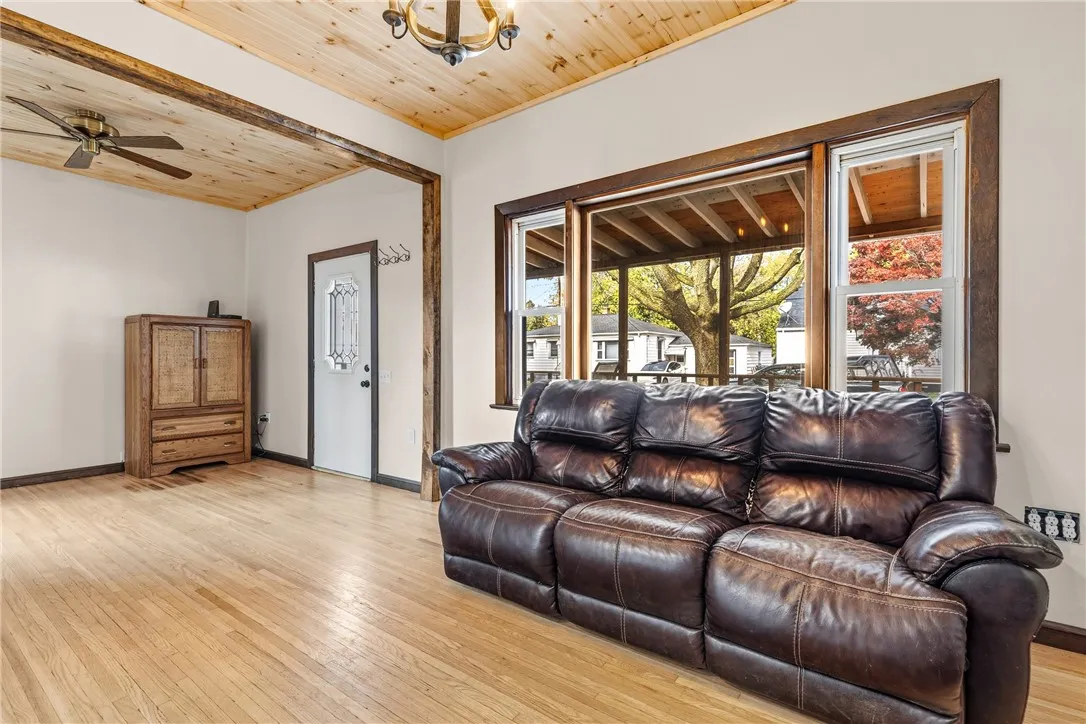 51 Sayne Street, Rochester, New York 14621, Rochester, New York 14621, 2 Bedrooms Bedrooms, 5 Rooms Rooms,1 BathroomBathrooms,Residential,For Sale,51 Sayne Street, Rochester, New York 14621,0,R1649221