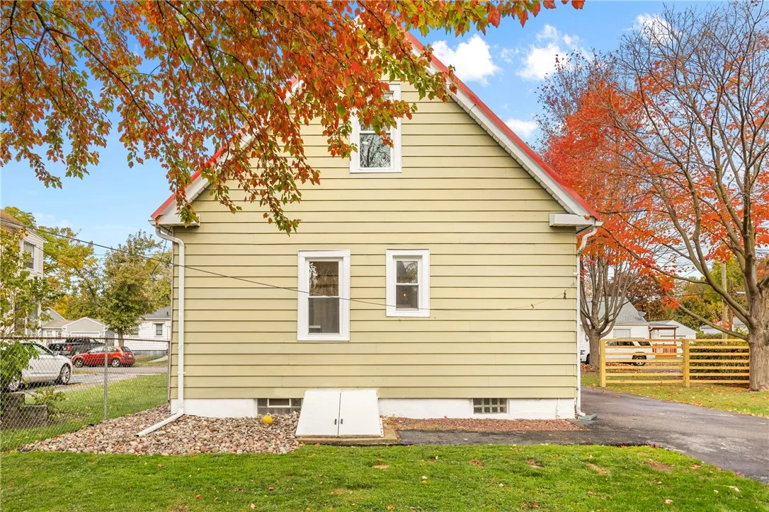 51 Sayne Street, Rochester, New York 14621, Rochester, New York 14621, 2 Bedrooms Bedrooms, 5 Rooms Rooms,1 BathroomBathrooms,Residential,For Sale,51 Sayne Street, Rochester, New York 14621,0,R1649221