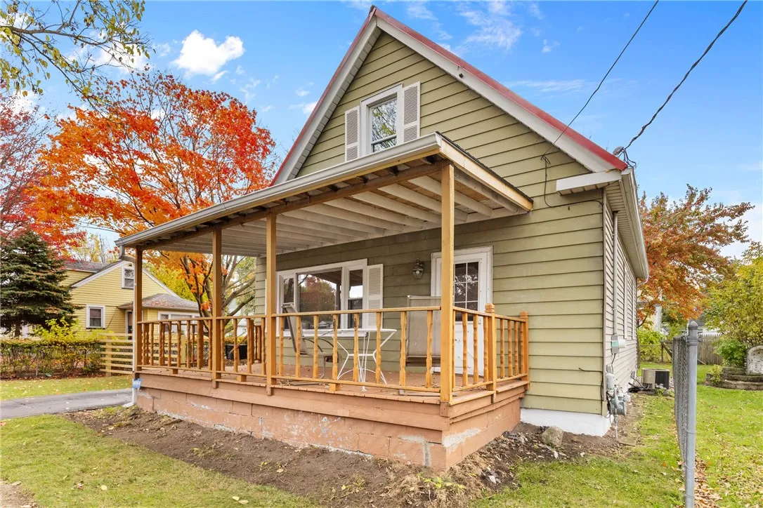 51 Sayne Street, Rochester, New York 14621, Rochester, New York 14621, 2 Bedrooms Bedrooms, 5 Rooms Rooms,1 BathroomBathrooms,Residential,For Sale,51 Sayne Street, Rochester, New York 14621,0,R1649221