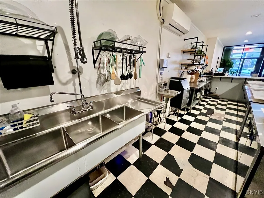 18 West Bridge Street, Oswego, New York 13126, Oswego, New York 13126, ,Commercial Sale,For Sale,18 West Bridge Street, Oswego, New York 13126,0,S1649431