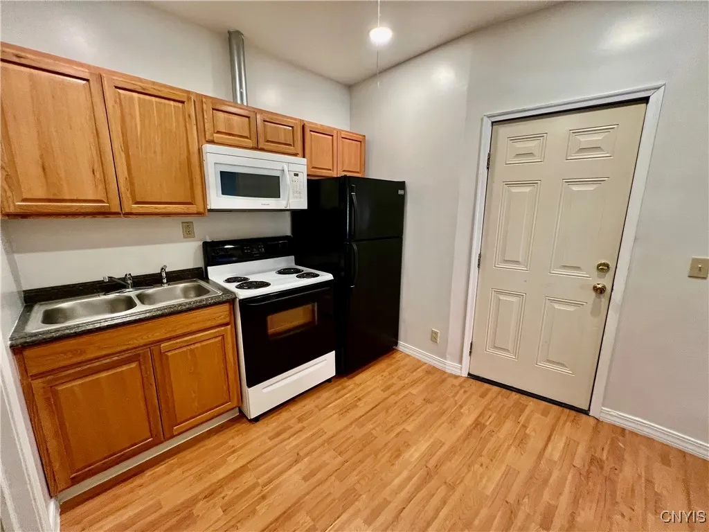 18 West Bridge Street, Oswego, New York 13126, Oswego, New York 13126, ,Commercial Sale,For Sale,18 West Bridge Street, Oswego, New York 13126,0,S1649431