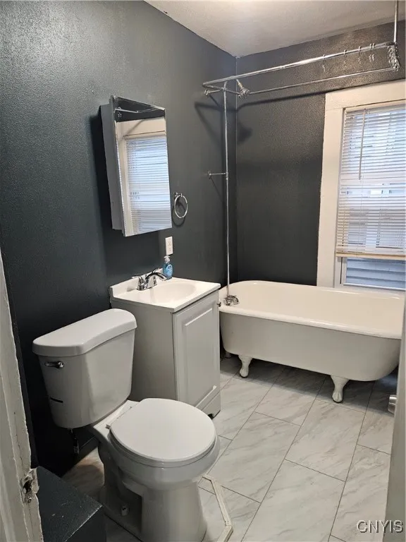 233 Lakeview Avenue, Syracuse, New York 13204, Syracuse, New York 13204, 6 Bedrooms Bedrooms, ,2 BathroomsBathrooms,Residential,For Sale,233 Lakeview Avenue, Syracuse, New York 13204,0,S1649390