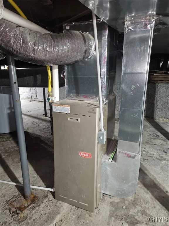 233 Lakeview Avenue, Syracuse, New York 13204, Syracuse, New York 13204, 6 Bedrooms Bedrooms, ,2 BathroomsBathrooms,Residential,For Sale,233 Lakeview Avenue, Syracuse, New York 13204,0,S1649390