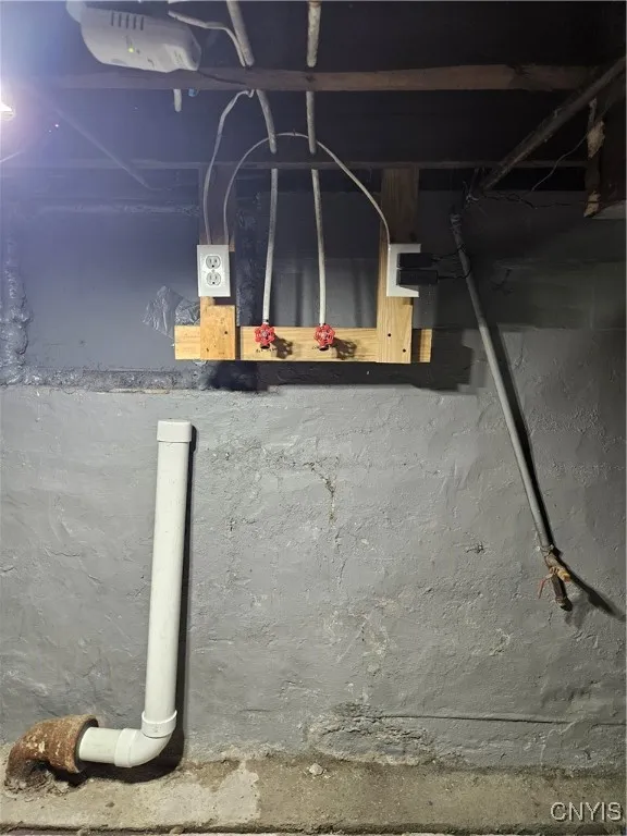 233 Lakeview Avenue, Syracuse, New York 13204, Syracuse, New York 13204, 6 Bedrooms Bedrooms, ,2 BathroomsBathrooms,Residential,For Sale,233 Lakeview Avenue, Syracuse, New York 13204,0,S1649390