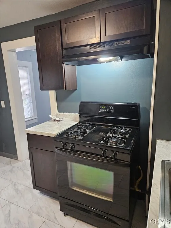 233 Lakeview Avenue, Syracuse, New York 13204, Syracuse, New York 13204, 6 Bedrooms Bedrooms, ,2 BathroomsBathrooms,Residential,For Sale,233 Lakeview Avenue, Syracuse, New York 13204,0,S1649390