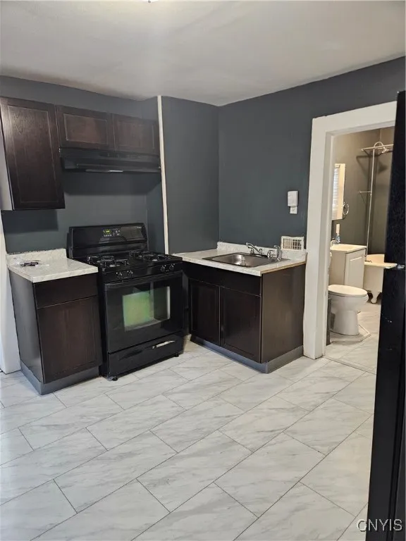 233 Lakeview Avenue, Syracuse, New York 13204, Syracuse, New York 13204, 6 Bedrooms Bedrooms, ,2 BathroomsBathrooms,Residential,For Sale,233 Lakeview Avenue, Syracuse, New York 13204,0,S1649390