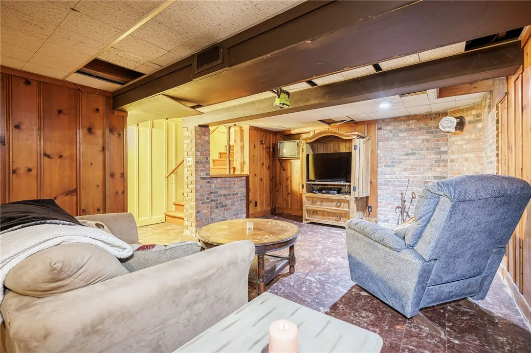 2271 Westfall Road, Brighton, New York 14618, Brighton, New York 14618, 3 Bedrooms Bedrooms, 5 Rooms Rooms,1 BathroomBathrooms,Residential,For Sale,2271 Westfall Road, Brighton, New York 14618,0,R1646375